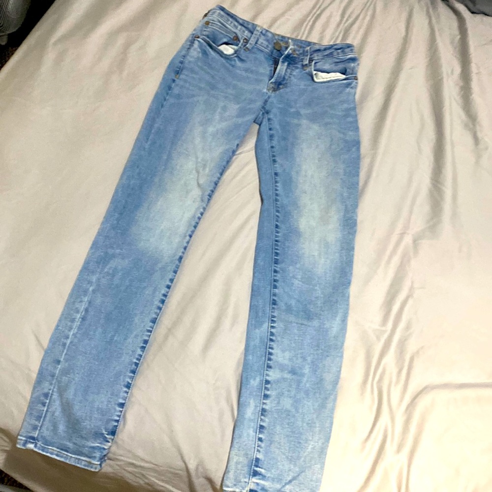 American Eagle Skinny Jeans 28x32